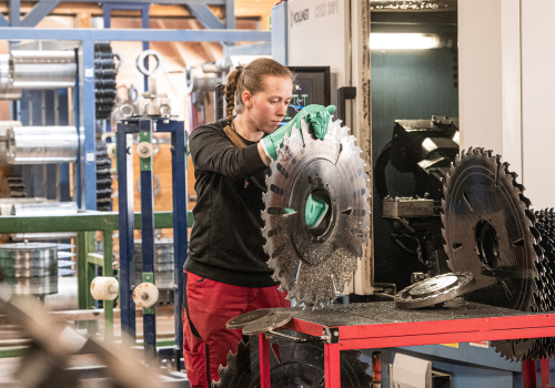 Theurl Lehre Holztechnik Schleiferei